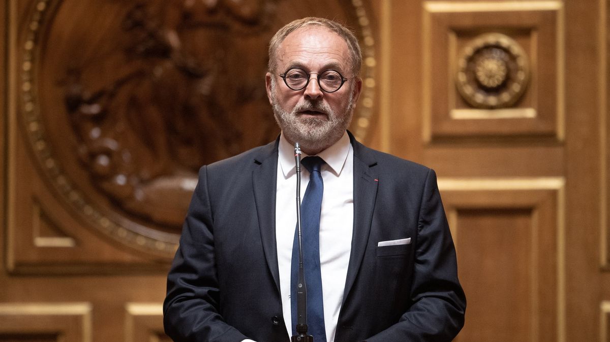 Francouzský senátor čelí nařčení, že zdrogoval poslankyni kvůli sexu