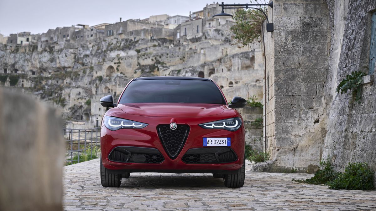 Nová Alfa Romeo Stelvio dostane hybridní i elektrický pohon