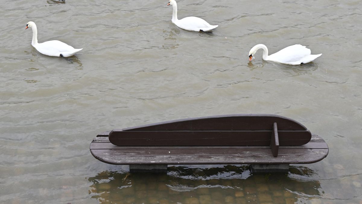 Náplavky v Praze ještě zůstanou zavřené