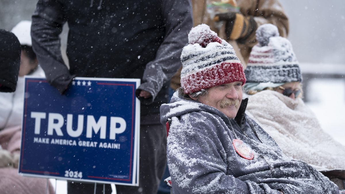 FOTO: Trumpománie. Na svého vysněného kandidáta čekají lidé i v mrazu