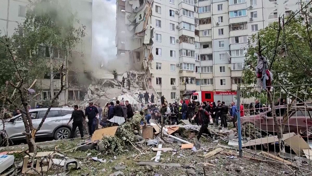 Rusko přiznalo 15 mrtvých po pádu části domu v Bělgorodu