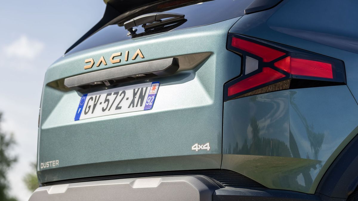 Dacia ladí konkurenta pro Škodu Octavii