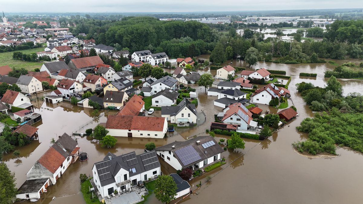 Extrémní lijáky v Německu budou pokračovat. V Řeznu vyhlásili stav katastrofy