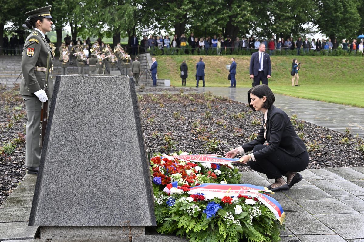 Zapomenout na oběti holokaustu je, jako by byly zavražděny podruhé, řekla Pekarová