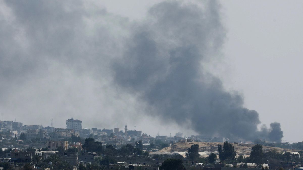 Hamás hlásí 21 mrtvých v Mavásí, Izrael útok popírá