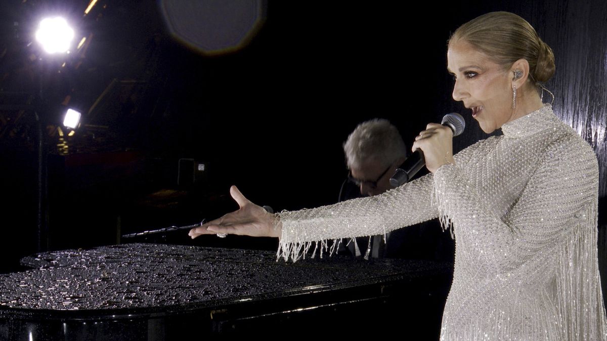 Olympijské šaty Céline Dion šili přes tisíc hodin