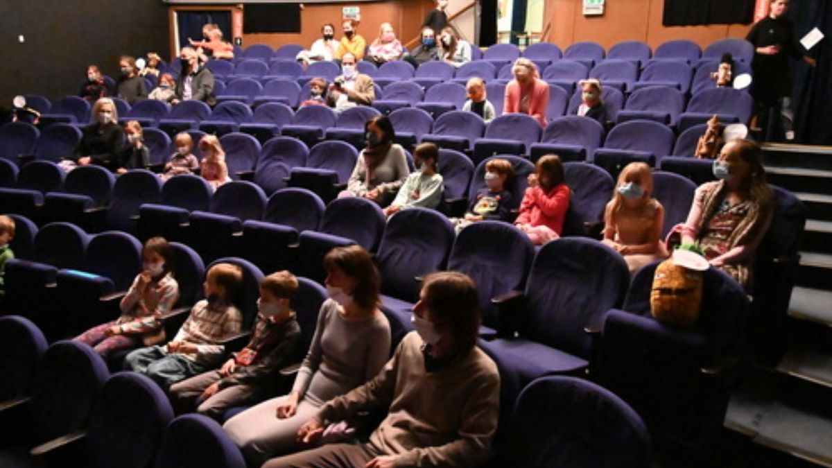 Pro divadla, kina i koncerty je 300 diváků málo