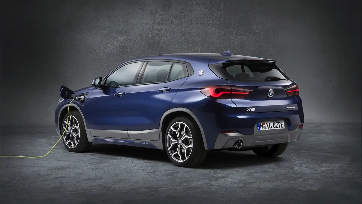 Bmw X2 Prijizdi V Plug In Hybridni Verzi Na Elektrinu Je Zadokolkou Novinky Cz