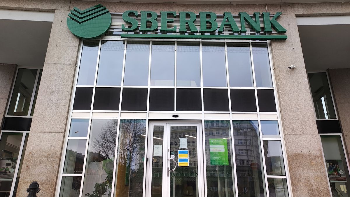 Kraj Vysočina má u Sberbank miliardy, snaží se k nim dostat