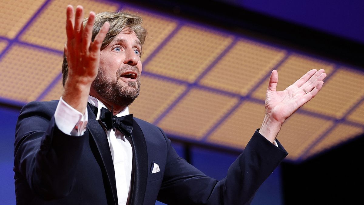 Zlatou palmu v Cannes získal Triangle of Sadness švédského režiséra Östlunda