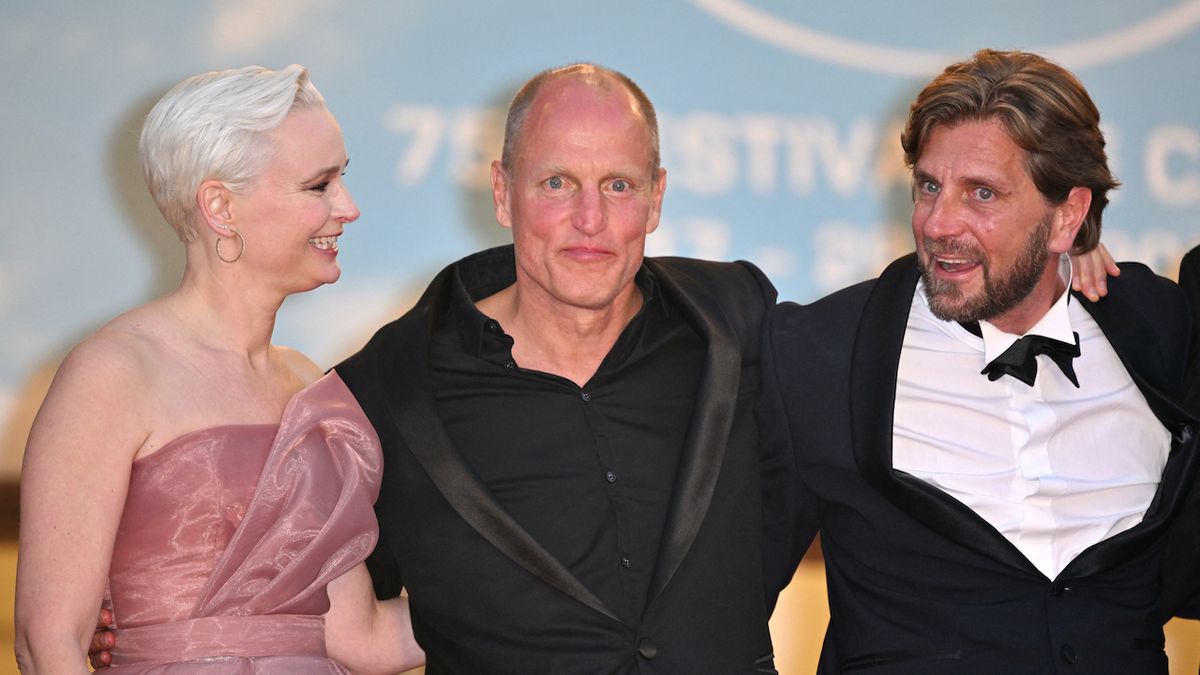 Prvním favoritem v Cannes je Trojúhelník smutku