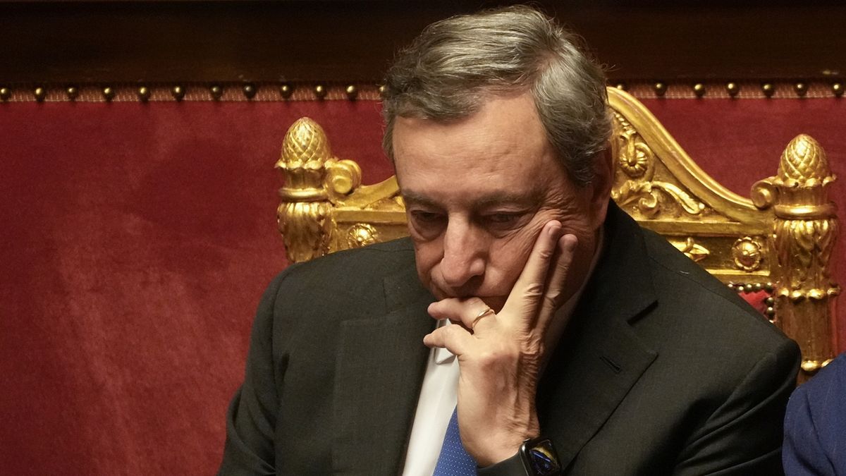 Italský premiér Draghi podal demisi