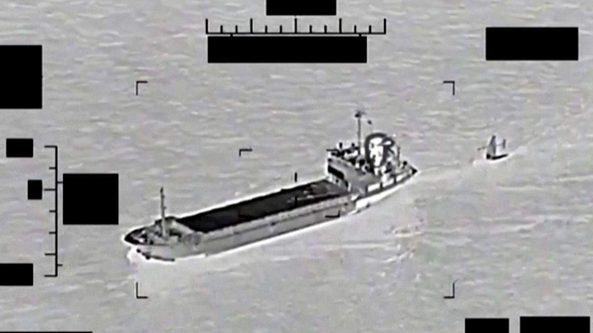 Íránci se pokusili zmocnit se americké bezposádkové lodě. Museli toho nechat