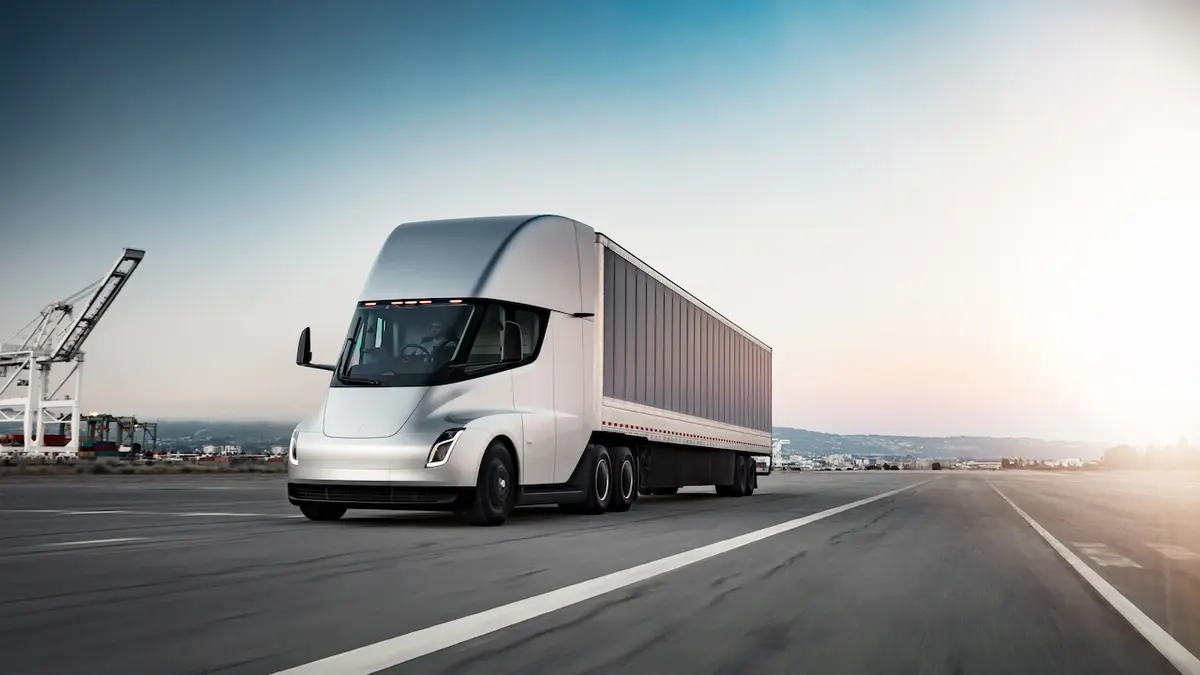 Tahač Tesla Semi odhaluje finální parametry