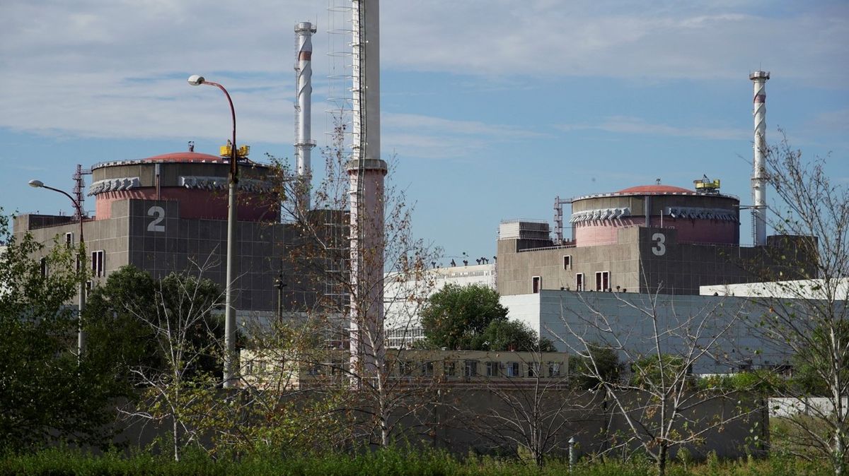 Putin nařídil převzetí Záporožské jaderné elektrárny