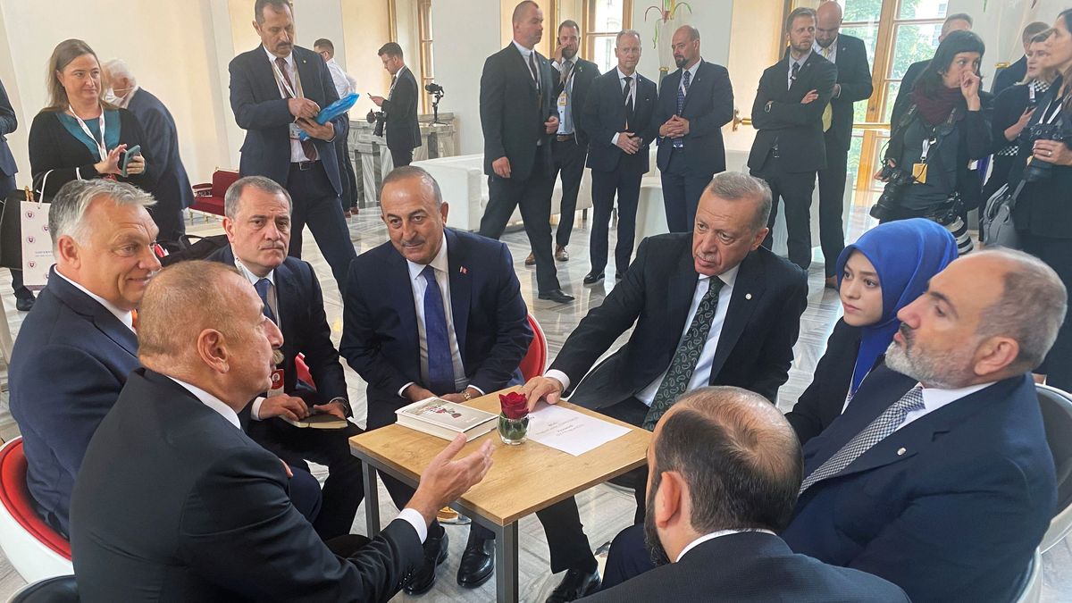 Setkání Arménie a Ázerbájdžánu v Praze má konkrétní výsledek, mírovou misi na společné hranici