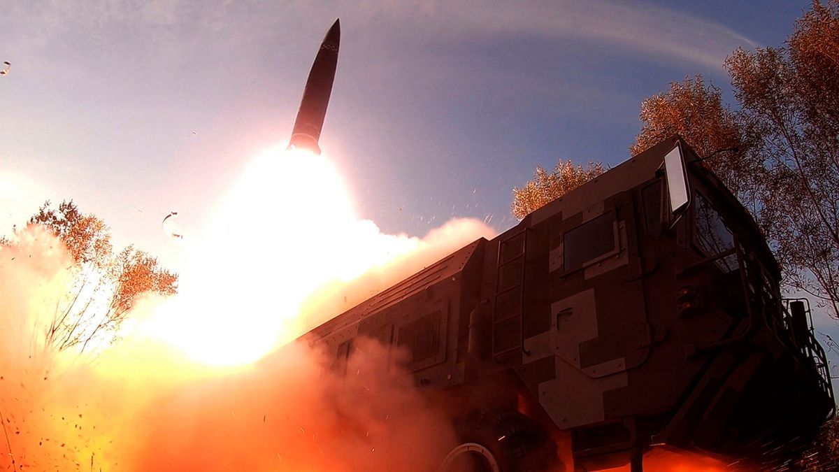 Simulovali jsme jaderný útok, tvrdí Severokorejci o odpálení balistických raket