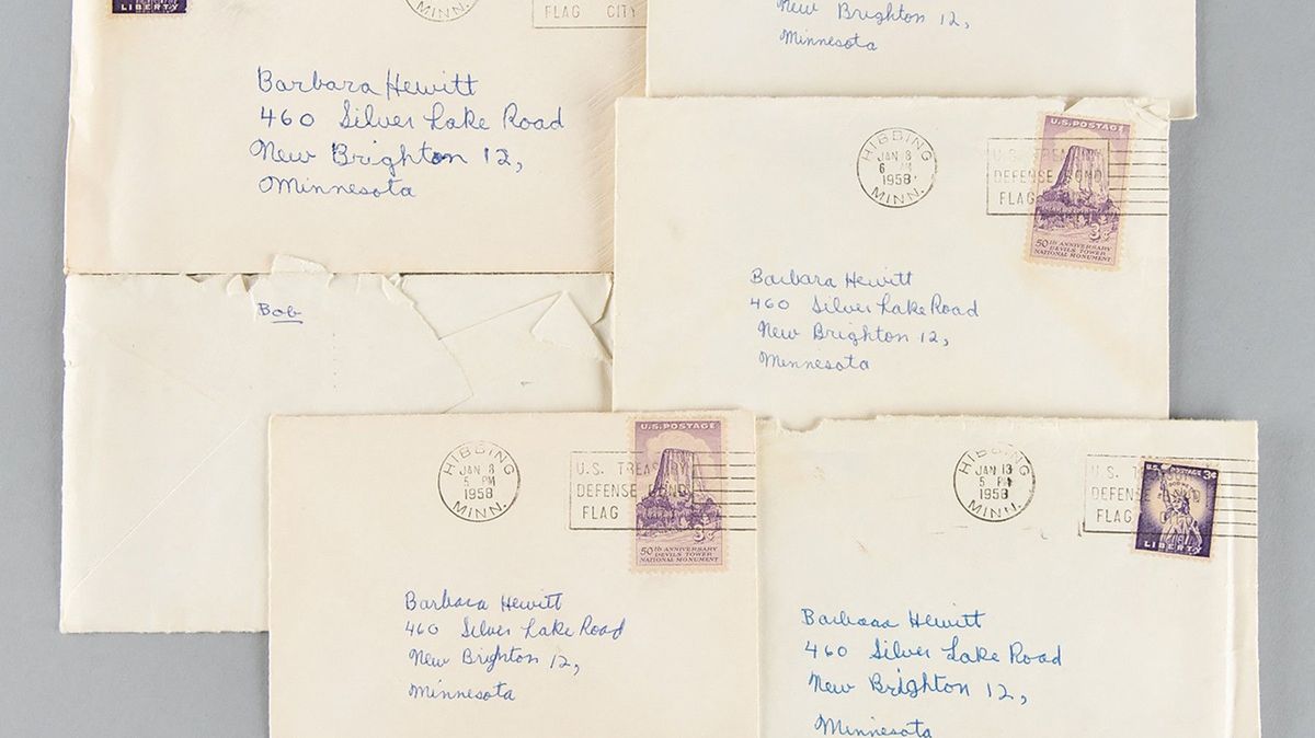 Milostné dopisy od Boba Dylana se prodaly za 15 milionů
