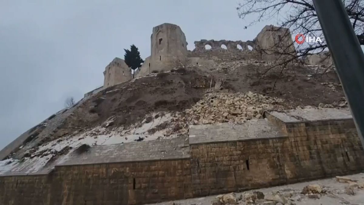 Zemětřesení v Turecku zdevastovalo přes 2000 let starý hrad. Pamatoval Římany i Byzantince