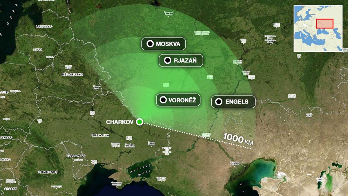 Neobjasněných akcí přibývá. Mají Ukrajinci čím zasáhnout 700 km vzdálené ruské letiště Engels?
