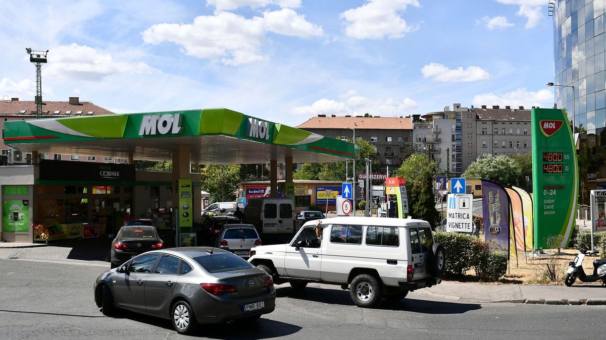 Maďarsko zrušilo zastropování cen benzinu a nafty. Jsme na konci sil, sdělil MOL