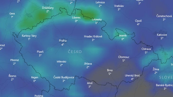 Sněžení na severu komplikuje dopravu, napadnout může přes půl metru