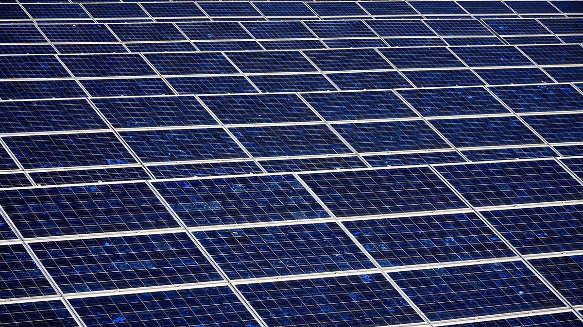 Obří solární podvod? Stát chce po firmě zpátky 1,5 miliardy