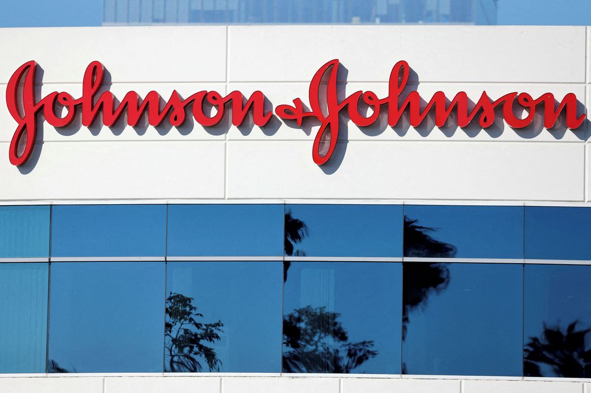 Johnson & Johnson nabízí stomiliardové vyrovnání kvůli spornému pudru