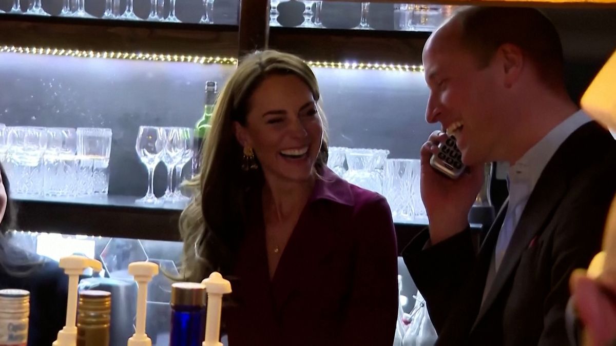 Princ William zaskakoval v indické restauraci, přijal rezervaci od zákazníka