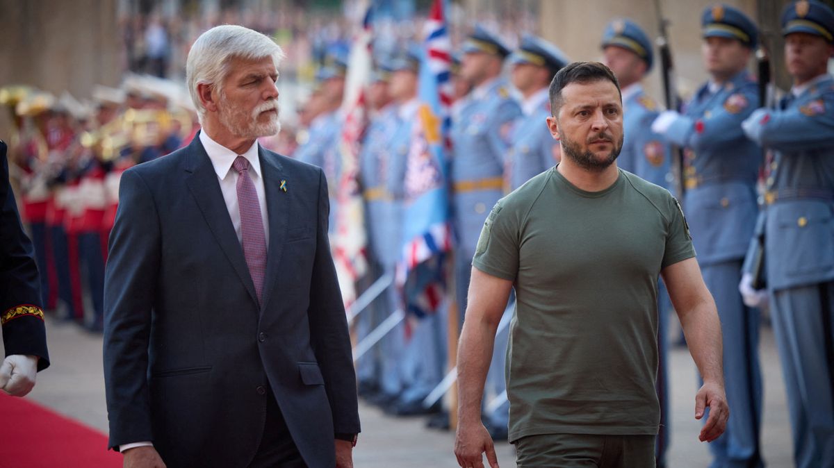 Pavel se ve Washingtonu sešel se Zelenským