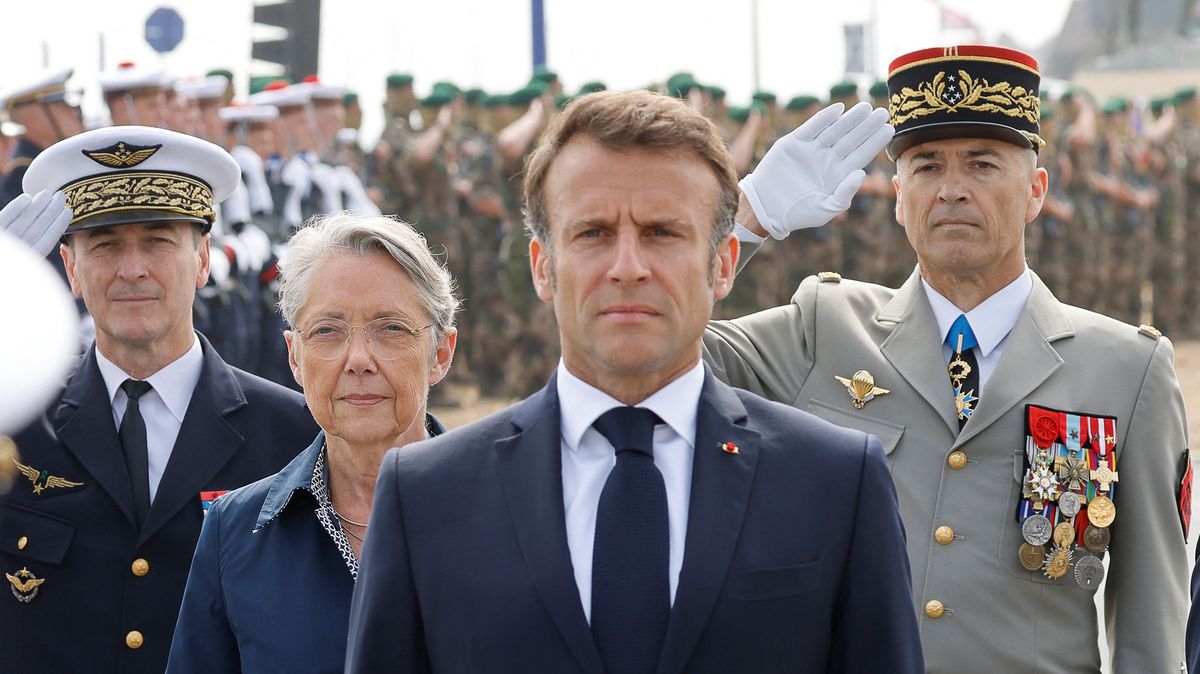 FOTO: Francie si připomíná vylodění v Normandii. Dorazili i století veteráni