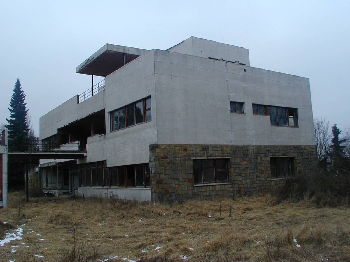 Volmanova vila před rekonstrukcí – boční pohled