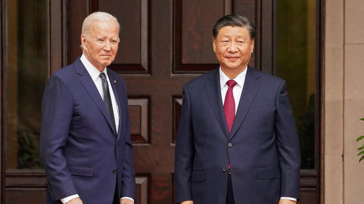 Biden po společném jednání označil čínského prezidenta za diktátora