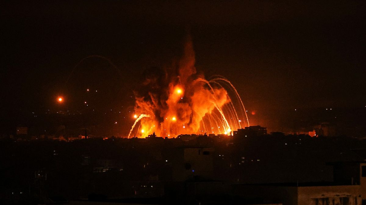 Pásmo Gazy v noci čelilo bombardování ze vzduchu