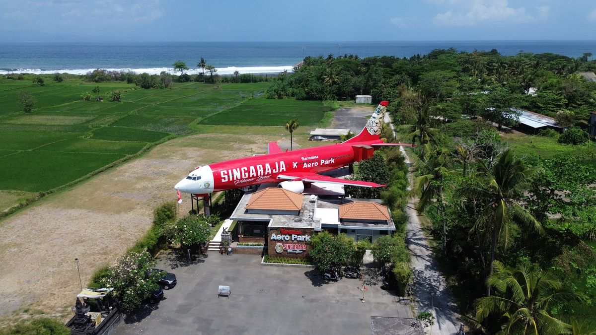 Opuštěná letadla na Bali nalézají nová uplatnění