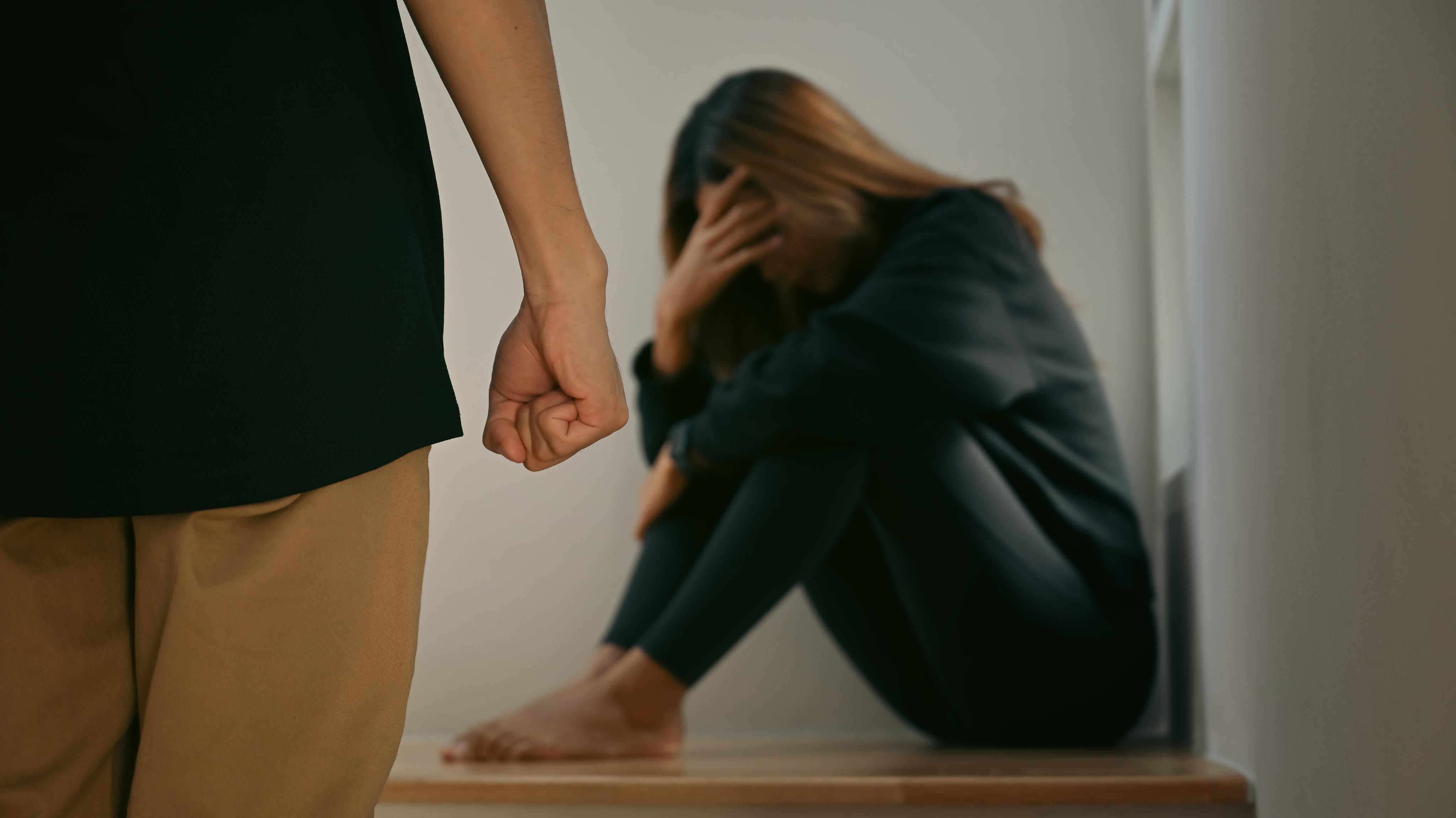 Người phụ nữ ở Vysočina kêu cứu khi bạn trai đe dọa bằng dao