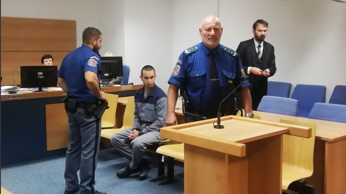 Soud rozhoduje o obnově řízení v případu brutální vraždy důchodce na Zlínsku