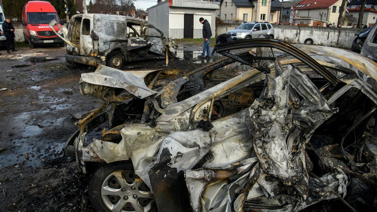 Kyjev čelí raketovému útoku. Do ukrajinského vzdušného prostoru vlétlo 16 ruských bombardérů