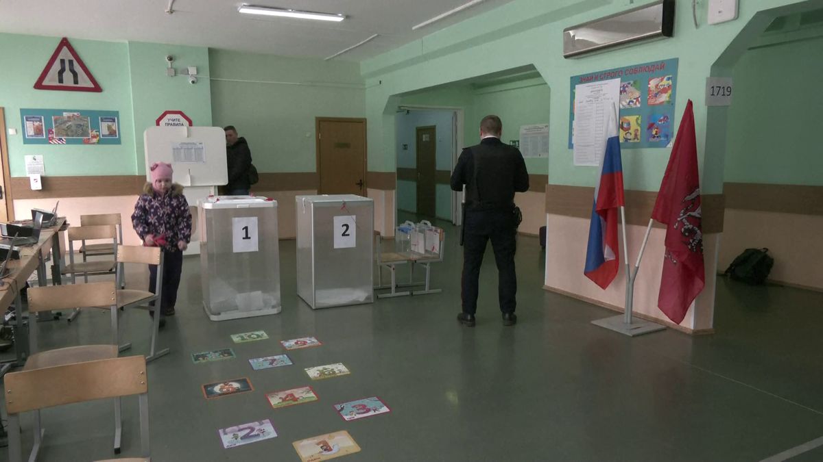 U ruských voleb začala protestní akce Poledne proti Putinovi