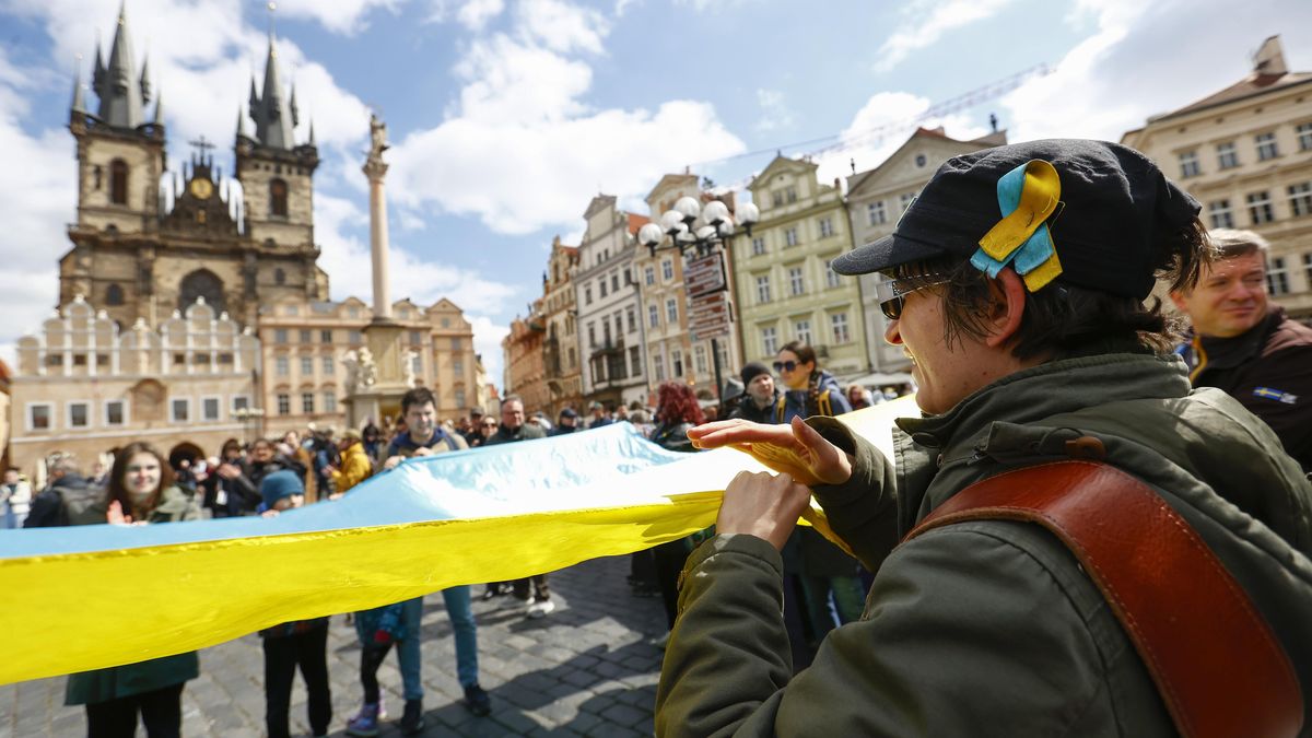 Ukrajinci v Česku narazili, bez registrace u vojenské komise nedostanou doklady