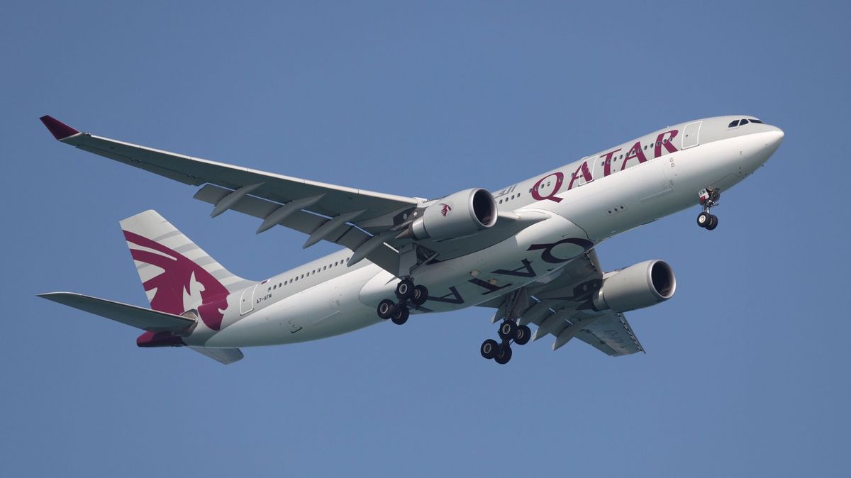 Qatar Airways jsou nejlepší leteckou společností. Mezi nízkonákladovkami září Ryanair i easyJet