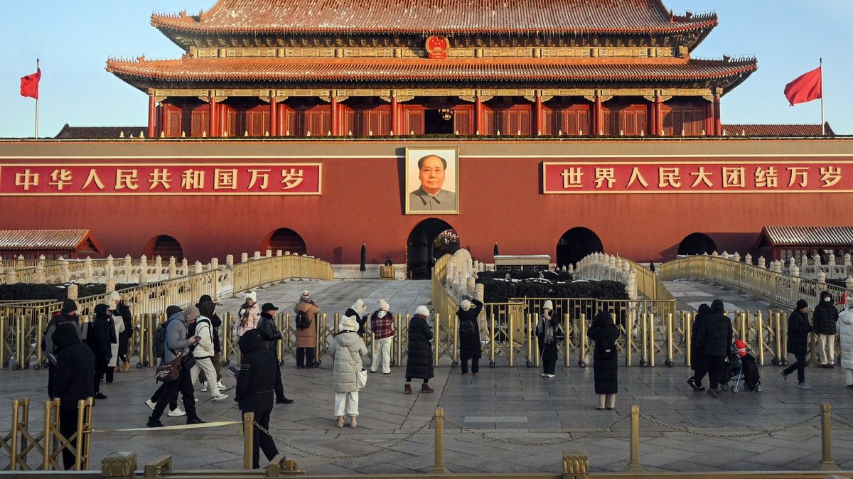 Čína láká turisty, ruší víza