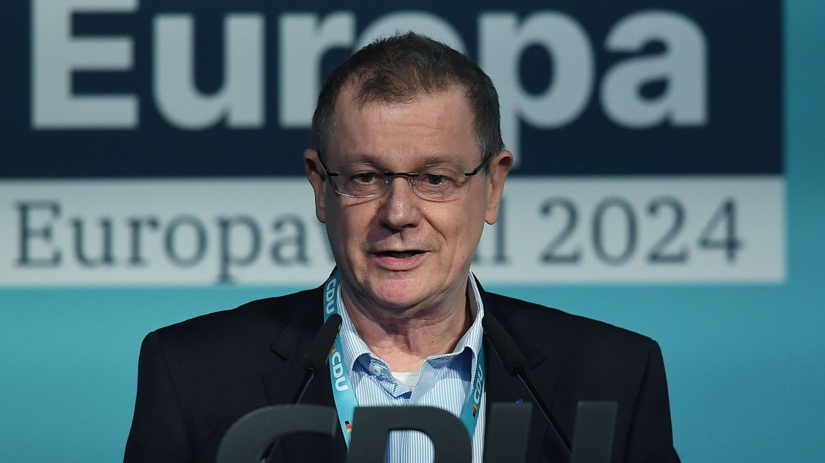 Der deutsche Europaabgeordnete Pieper wird das Amt des Bevollmächtigten nicht antreten.  Für Dlabajová ergeben sich Chancen