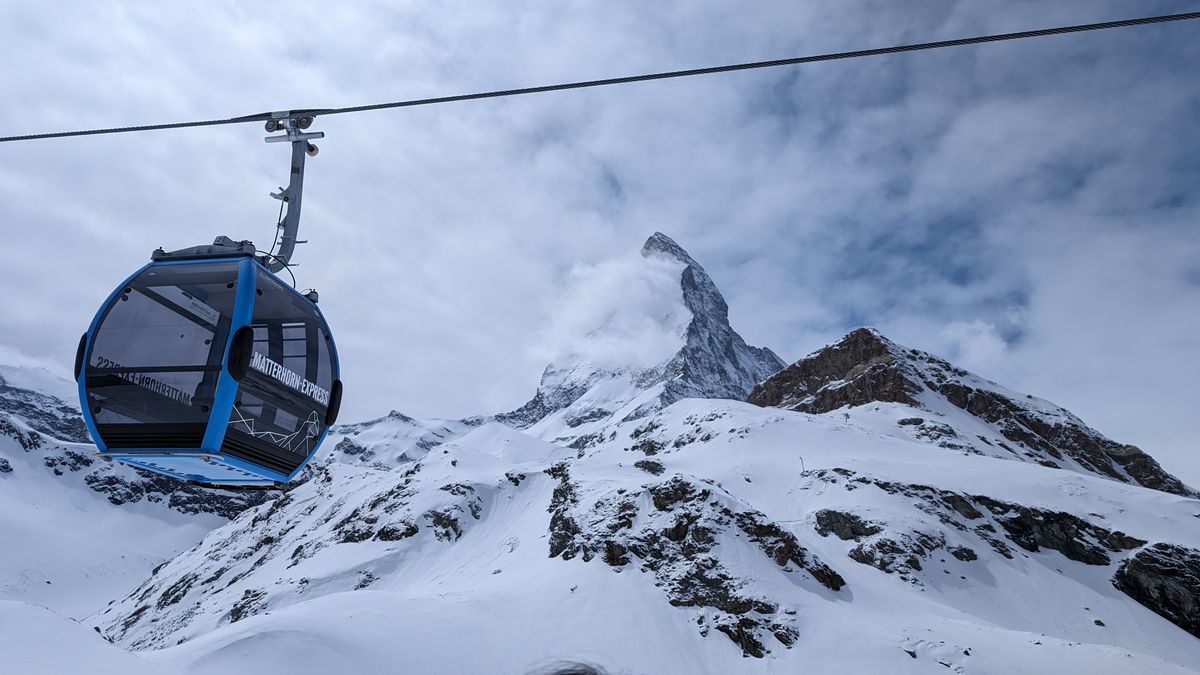 Nová atrakce v Alpách propojuje dva světy. Láká i výhledem na horskou ikonu