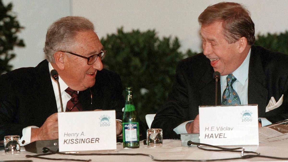 Jak do Československa nenápadně jezdili Henry Kissinger a Richard Nixon