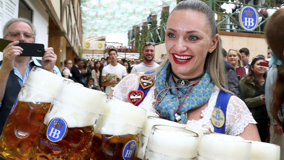 Tuplák na mnichovském Oktoberfestu vyjde už skoro na čtyři stovky