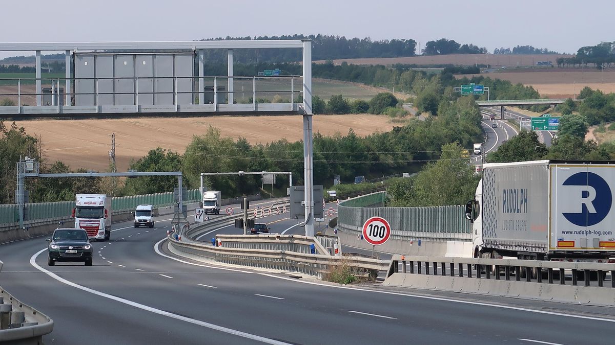 Končí oprava dálničního obchvatu Plzně, příští rok ale silničáři na D5 rozkopou desítky kilometrů