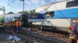 Hasiči ukázali záběry z havarovaného vlaku v Českém Brodě