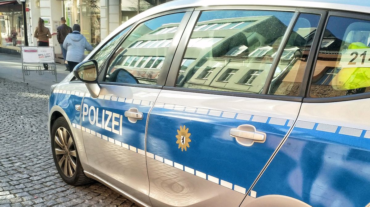 Nelegální závod luxusních aut z Česka vyšetřují v Bavorsku
