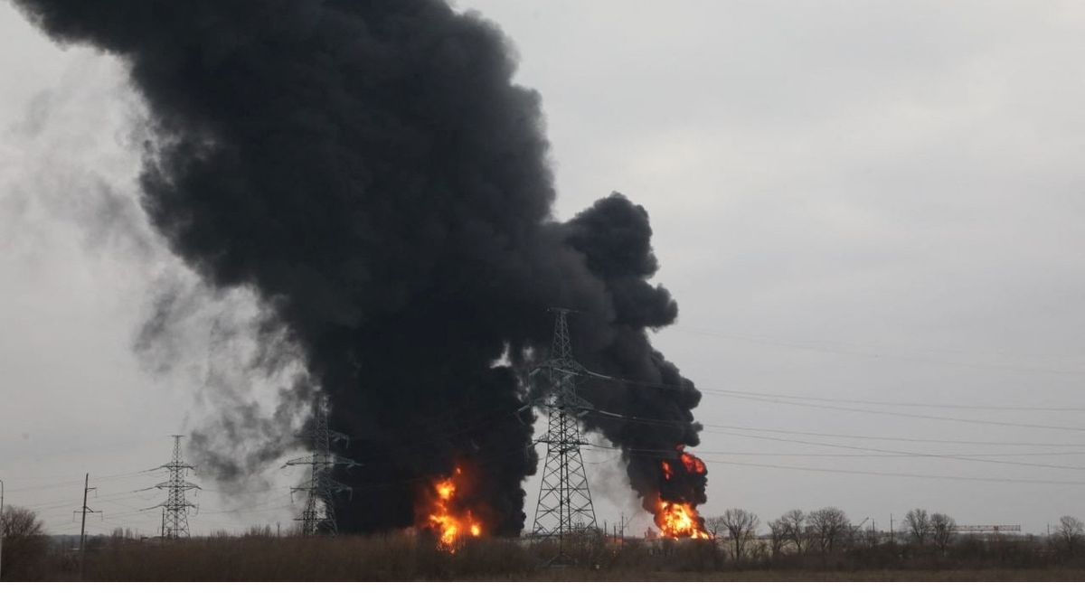 V ruském Bělgorodu hoří, zřejmě útočily ukrajinské drony